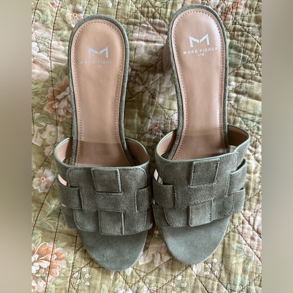 MARC FISHER Debora Olive Green Suede open toe mule sandals - HIGH QUALITY! - Picture 3 of 5